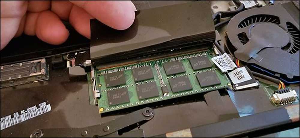 Слот не видит память. Нужен ли радиатор для оперативной памяти ноутбука. Фото замены оперативки. Как менять оперативную память на моноблоке.