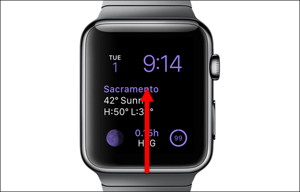 Почему на часах apple watch. Glances Apple watch. Красный индикатор на Эппл вотч 7. На часах Аппле вотч горит красный термометр показывает. Эппл вотч 8 могут ли мерить температуру.