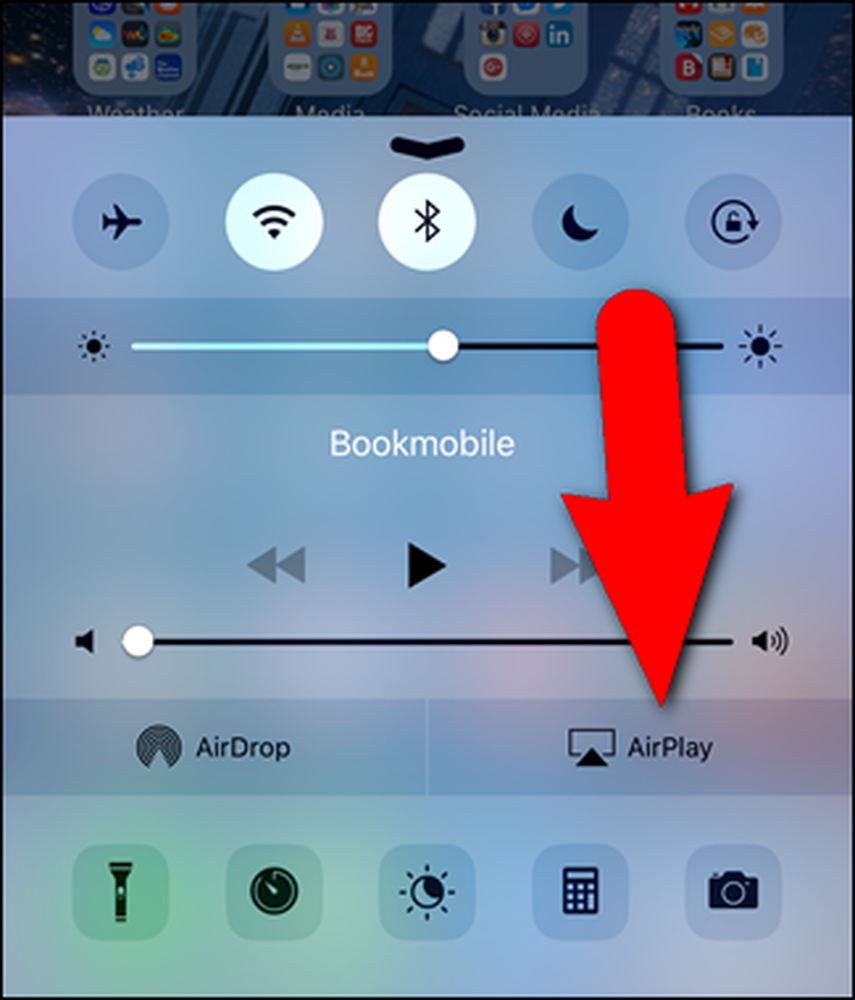 Screen airplay. Airplay мигает синим.